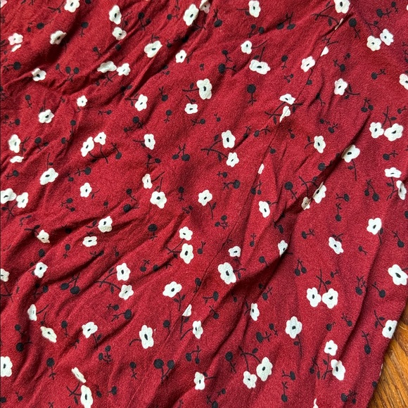 Reformation red floral print midi skirt with slit Size 8 - Picture 5 of 8